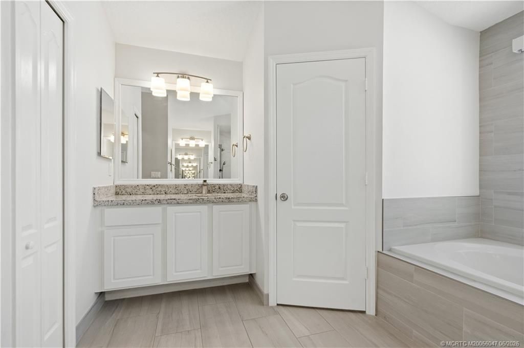 371 NW Emilia Way, Jensen Beach, FL 34957 Photo