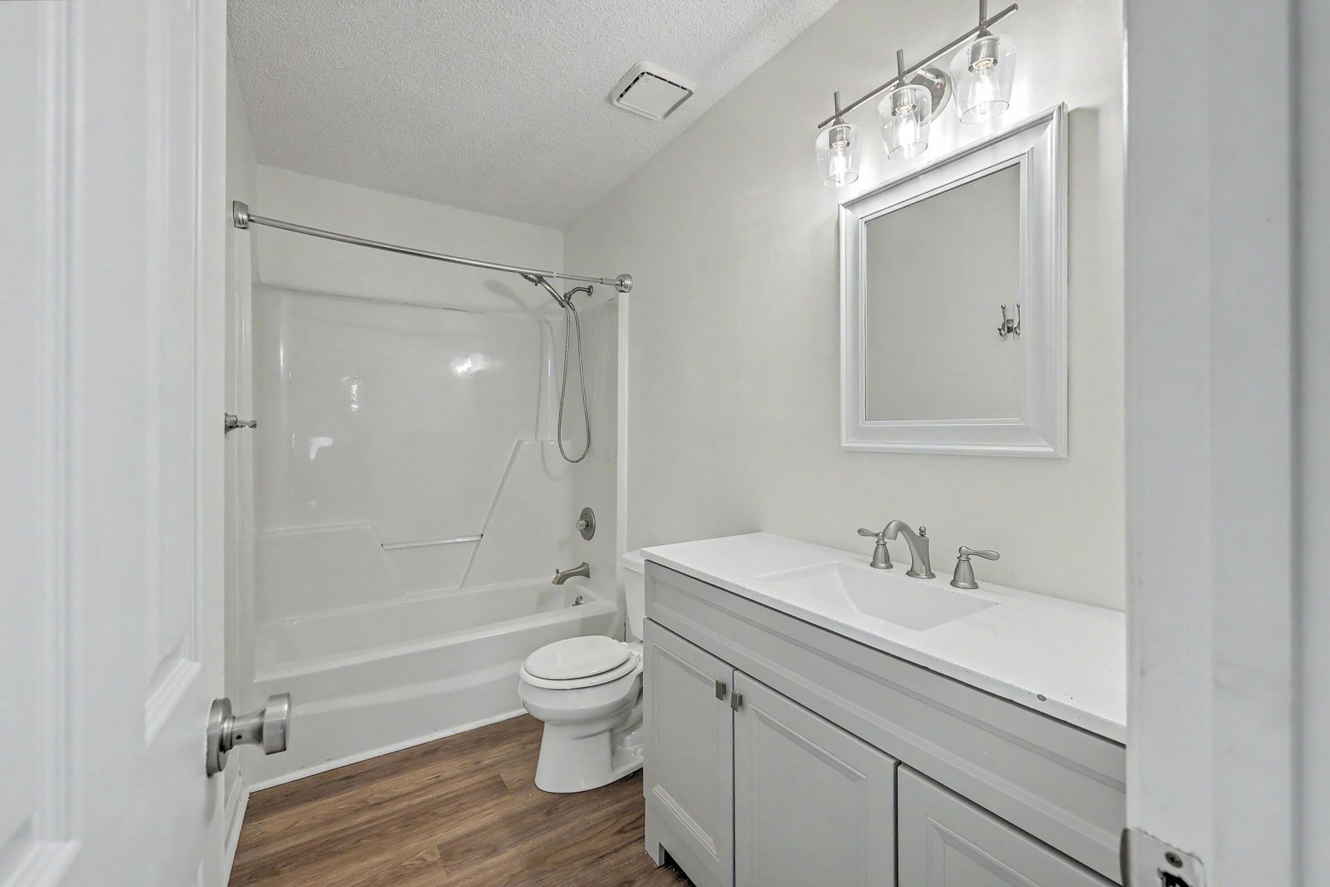8329 Longridge Road Photo 26