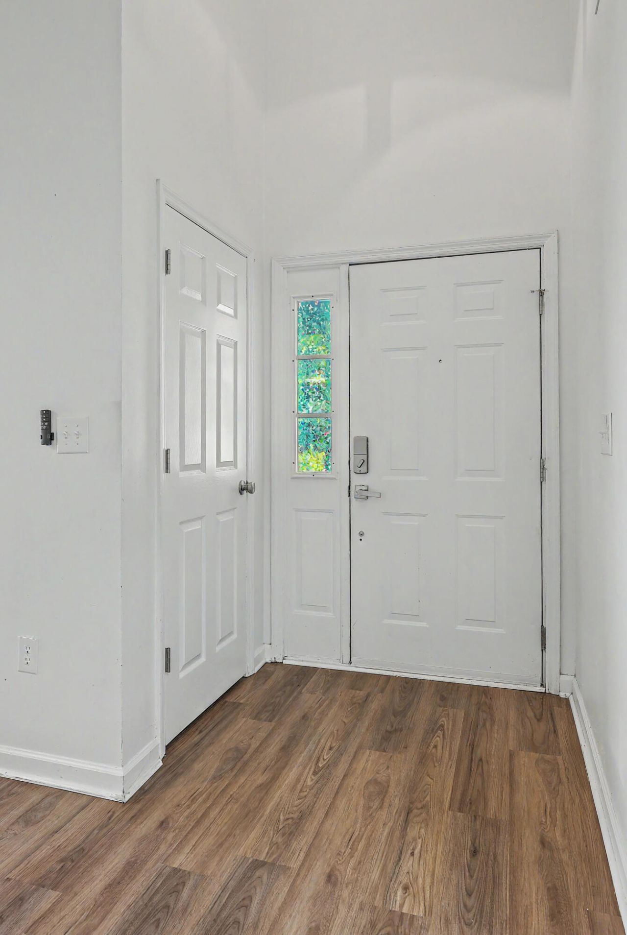 8329 Longridge Road Photo 7