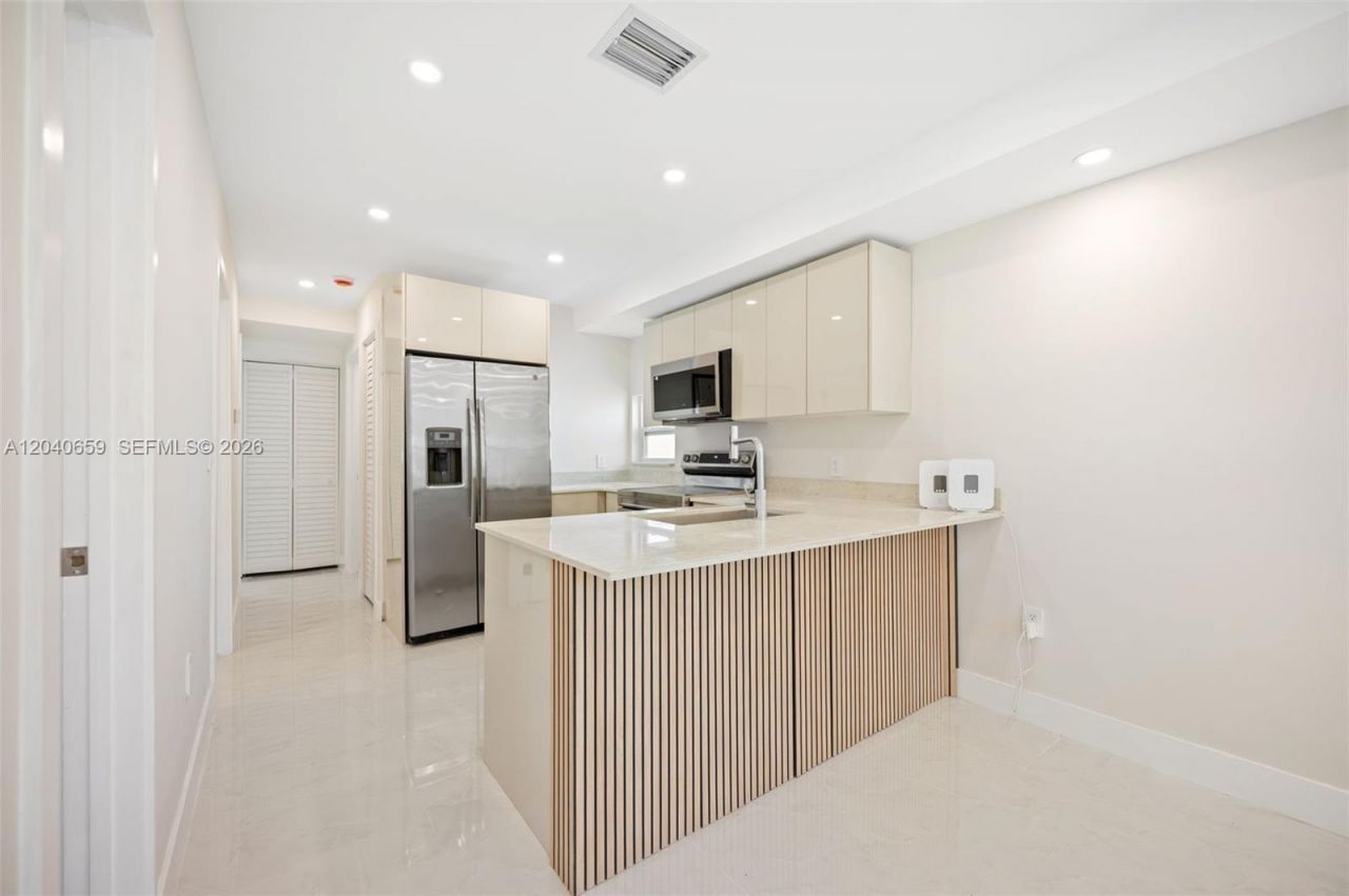 1820 NW 63rd St , Miami, FL 33147 Photo