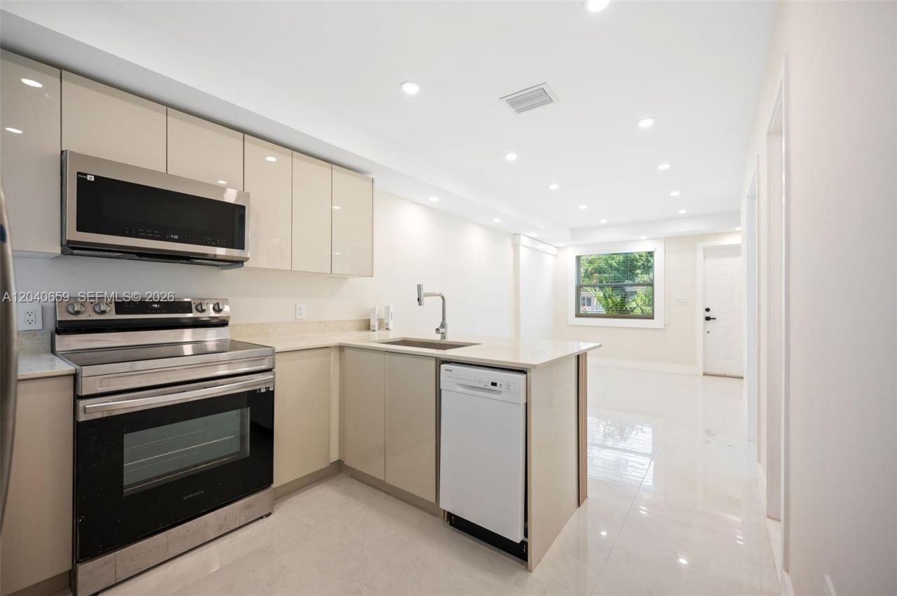 1820 NW 63rd St , Miami, FL 33147 Photo