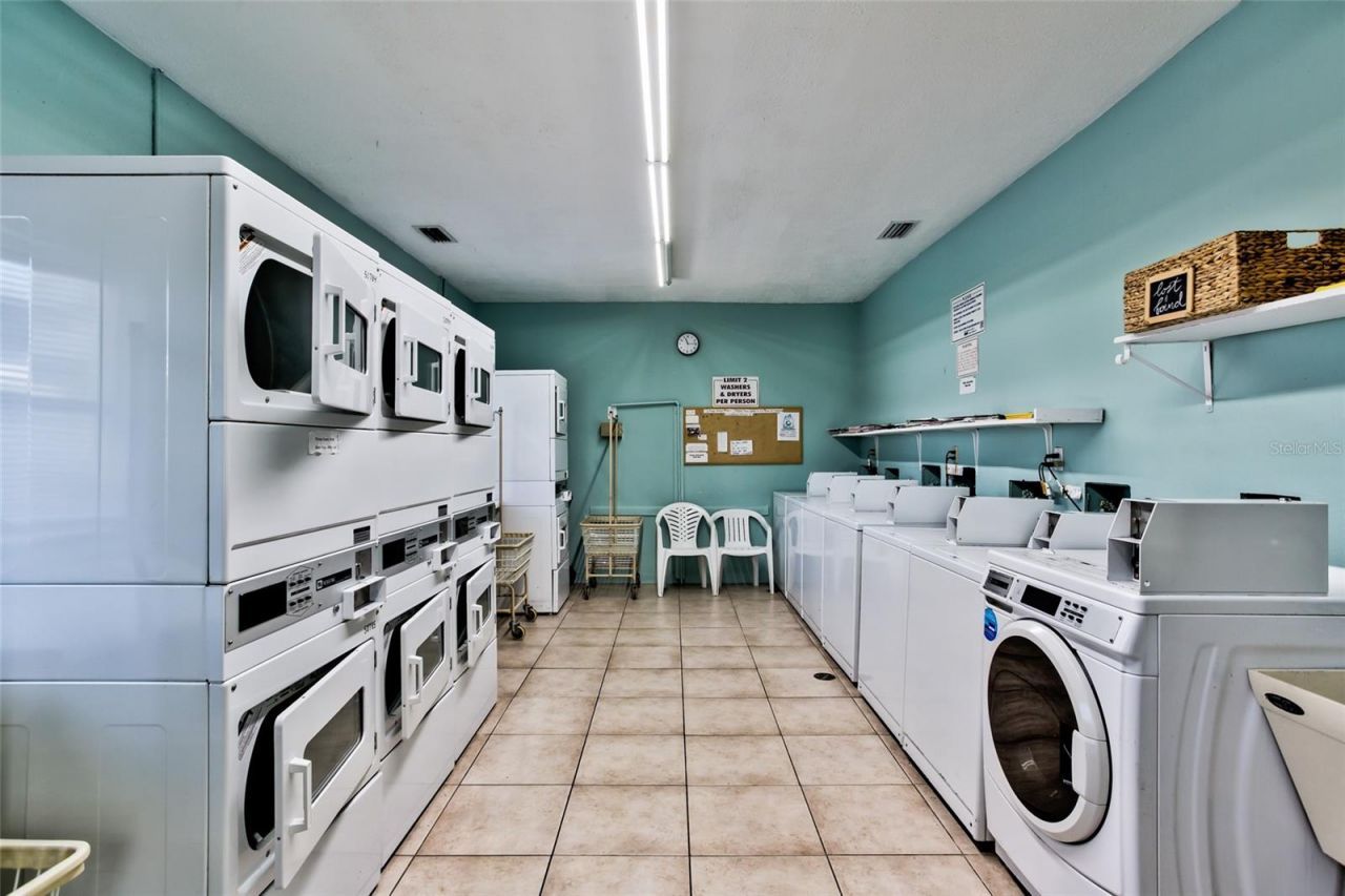 1815 Sunny Drive , Unit E21, Bradenton, FL 34207 Photo