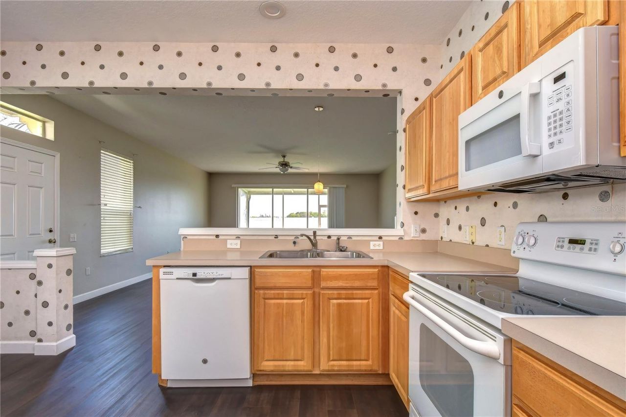 4744 Pond Ridge Drive, Unit 1, Riverview, FL 33578 Photo