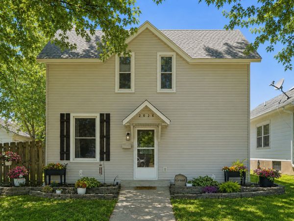 2626 N 3rd Street , Clinton, IA 52732