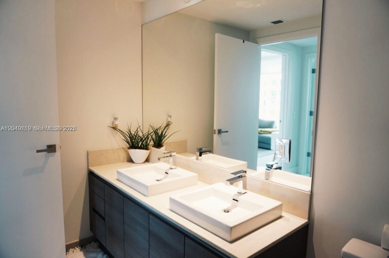 1080 Brickell Ave , Unit 3203, Miami, FL 33131 Photo