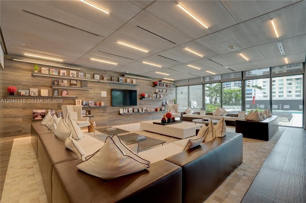 1080 Brickell Ave , Unit 3203, Miami, FL 33131 Photo