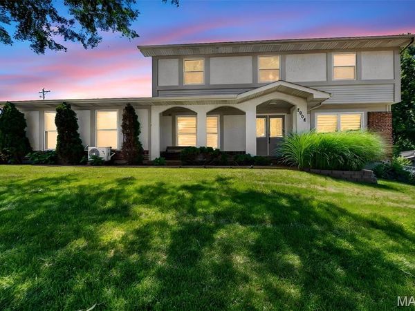 2902 Flameglow Drive, Oakville, MO 63129