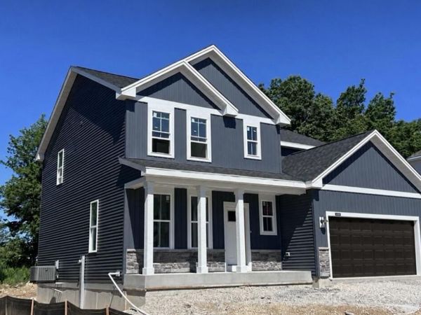 1131 Mt. Vernon DRIVE, Hartford, WI 53027