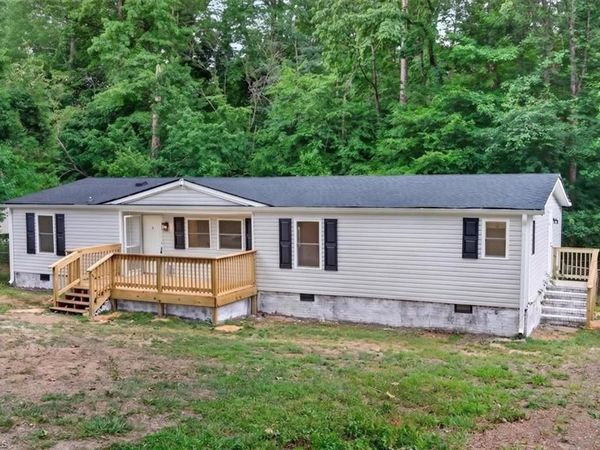 4560 Effie Lane , Walkertown, NC 27051
