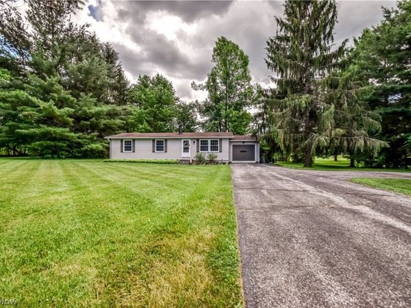 15755 Messenger Road , Chagrin Falls, OH 44023