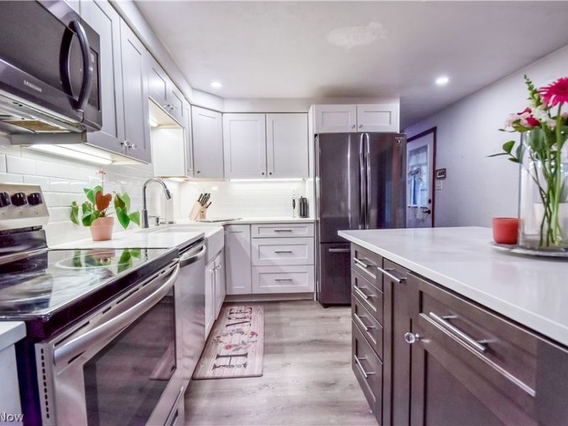 15755 Messenger Road, Chagrin Falls, OH 44023 Photo 4