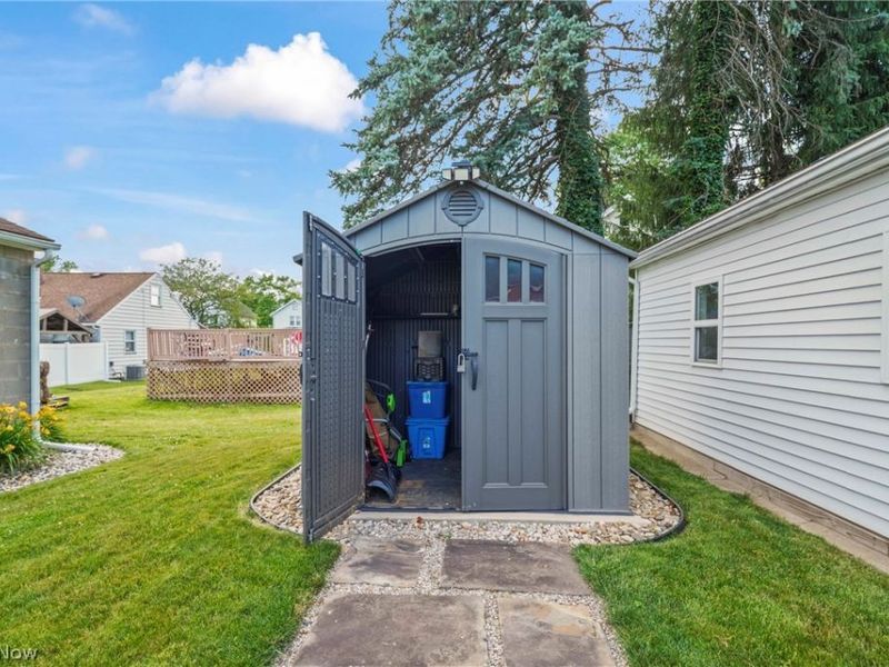 629 Clinton Street, Niles, OH 44446 Photo 9