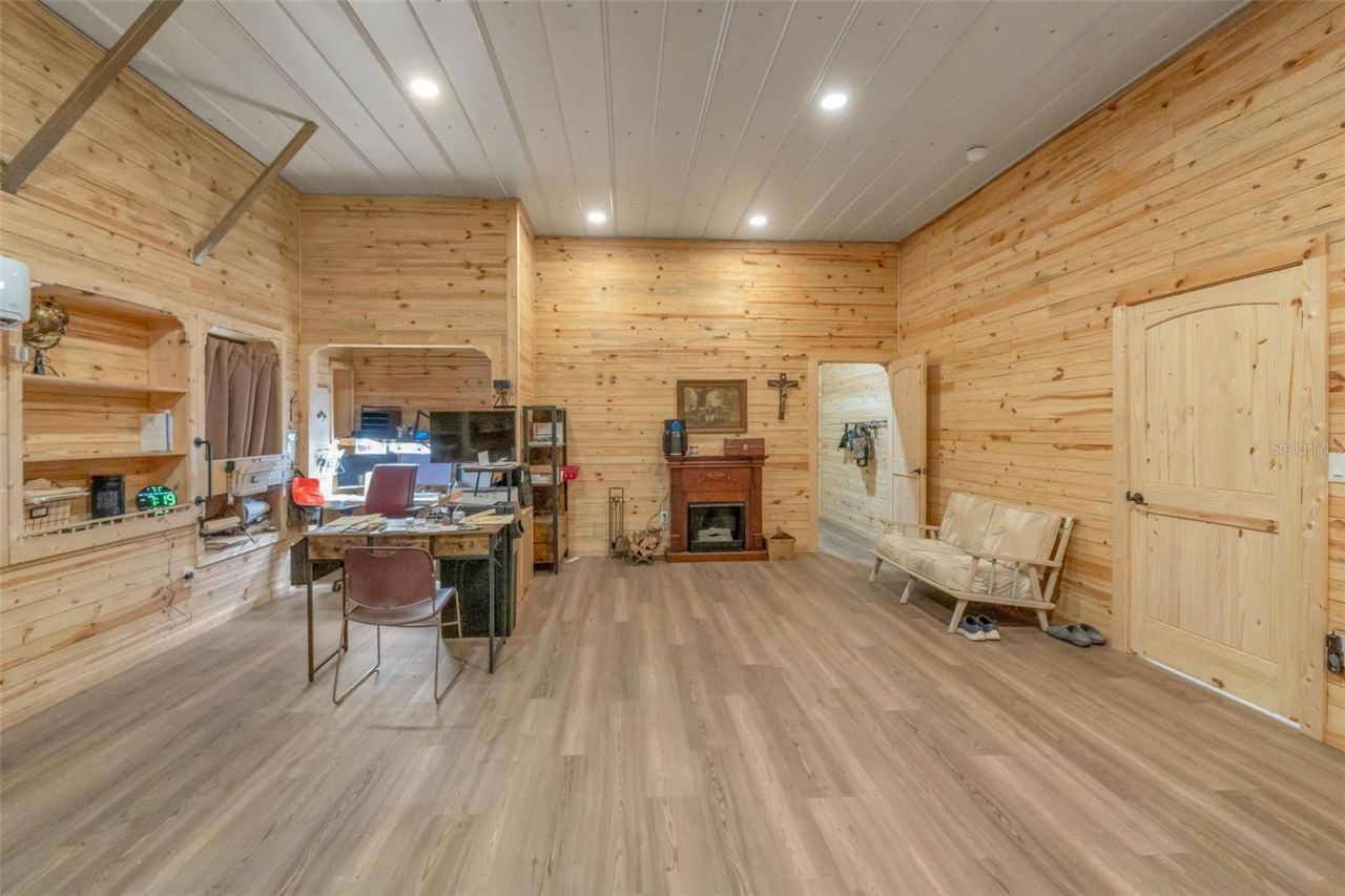 2102 Old Polk City Road, Lakeland, FL 33809 Photo