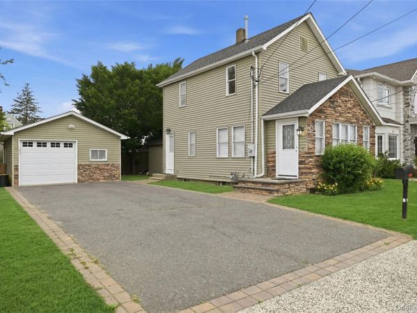6 Prospect Street , Hicksville, NY 11801