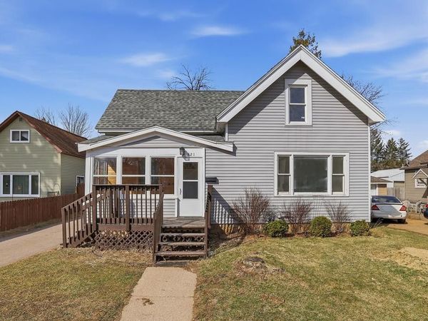 821 N 10th Avenue, Wisconsin Rapids, WI 54495