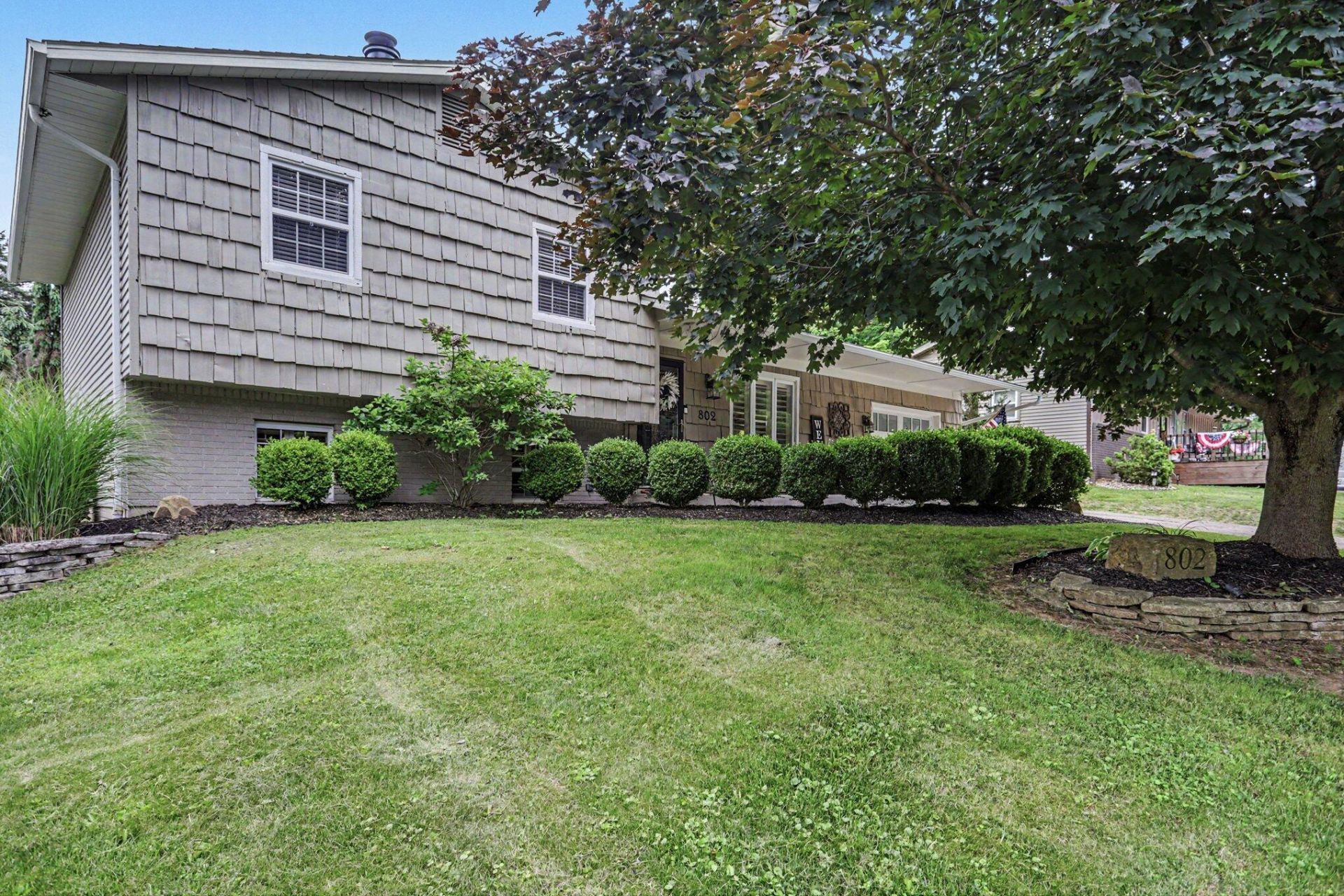 802 Larkspur Drive, Newark, OH 43055 Main Photo