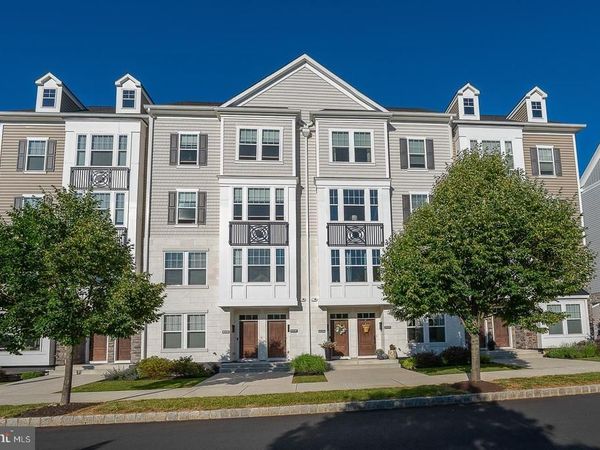 242 CHARLES ELLIS DRIVE, NEWTOWN SQUARE, PA 19073