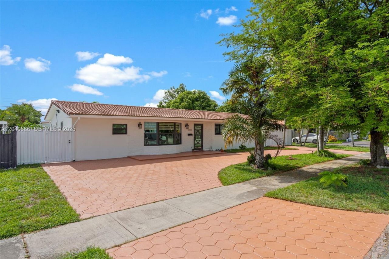7701 W 16th Ct, Hialeah, FL 33014 Photo