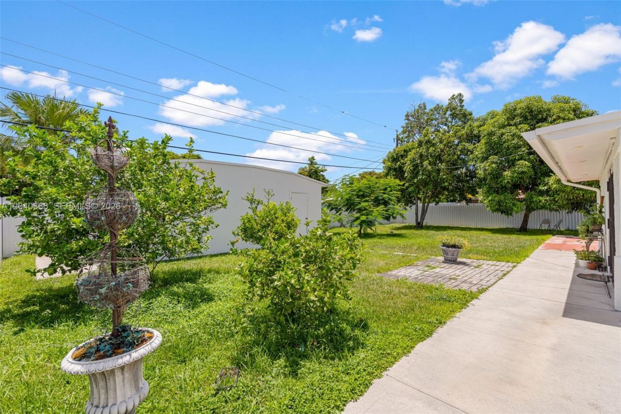 7701 W 16th Ct, Hialeah, FL 33014 Photo