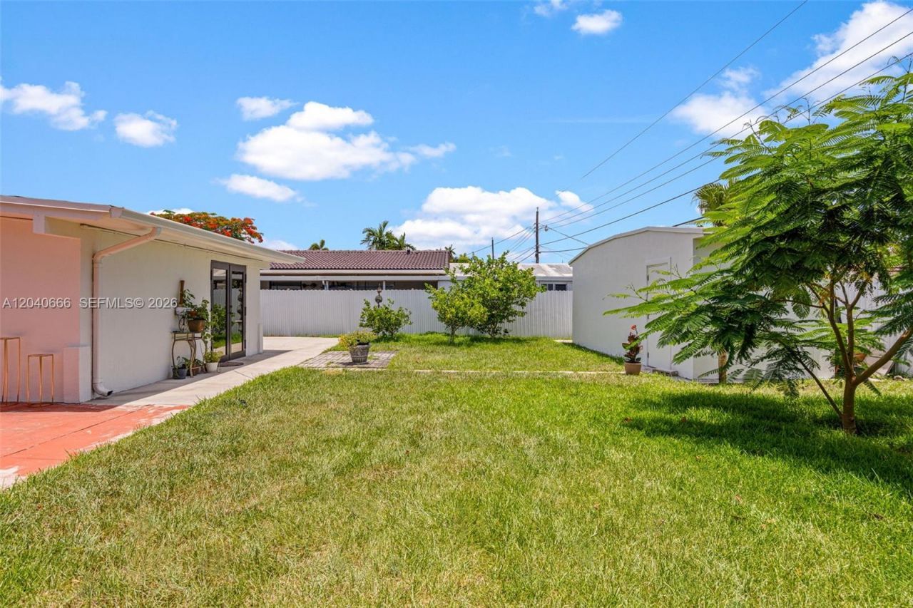 7701 W 16th Ct, Hialeah, FL 33014 Photo