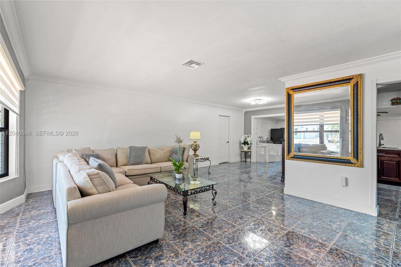 7701 W 16th Ct, Hialeah, FL 33014 Photo