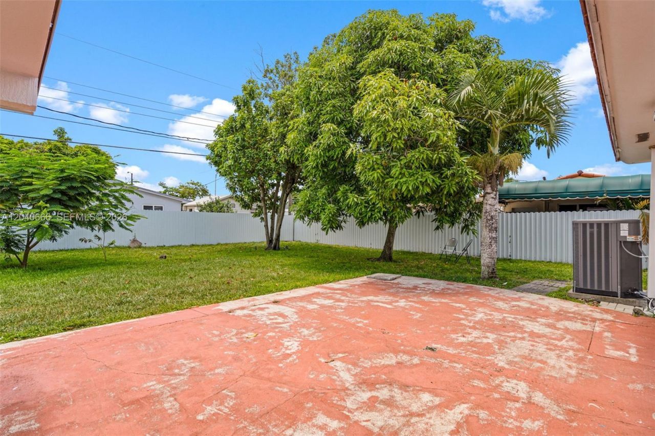 7701 W 16th Ct, Hialeah, FL 33014 Photo