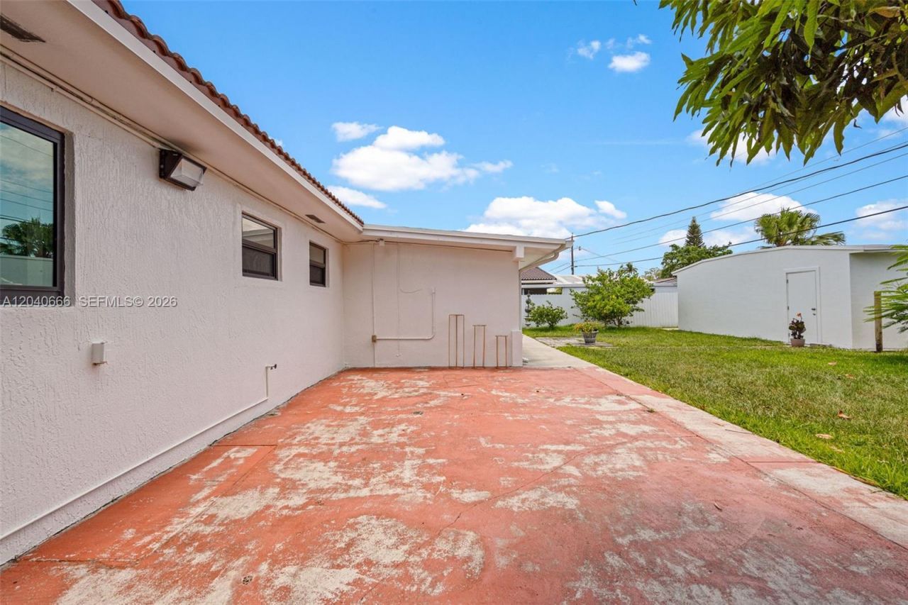 7701 W 16th Ct, Hialeah, FL 33014 Photo