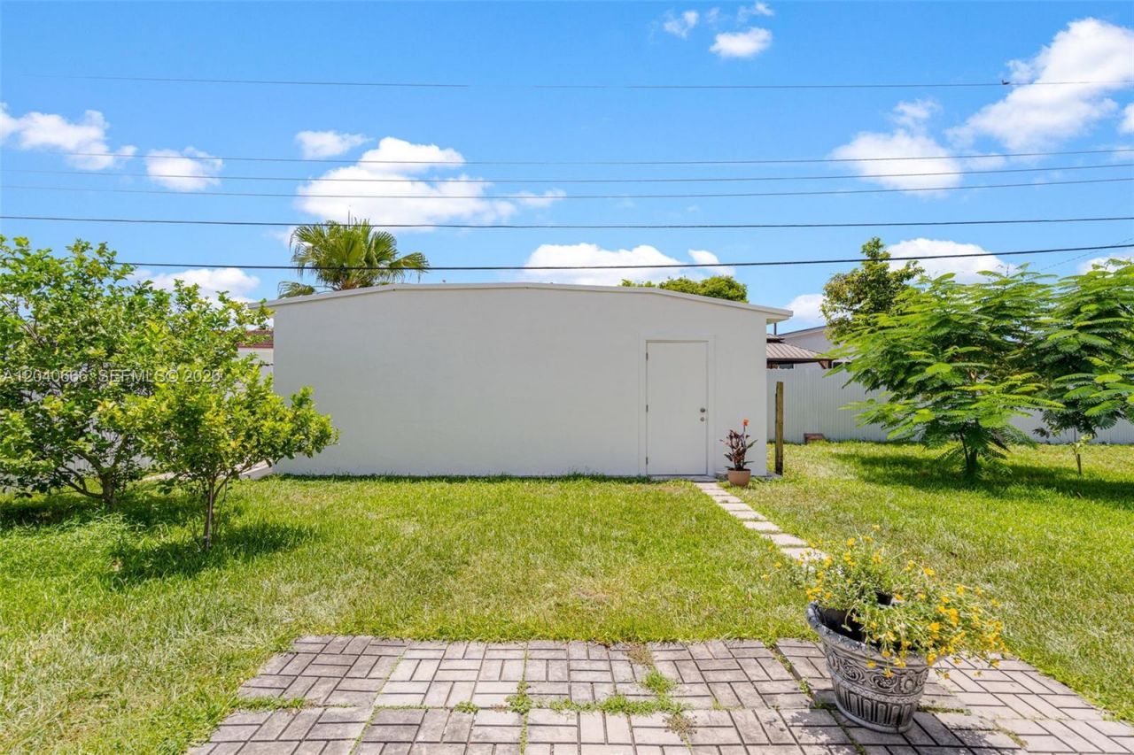 7701 W 16th Ct, Hialeah, FL 33014 Photo