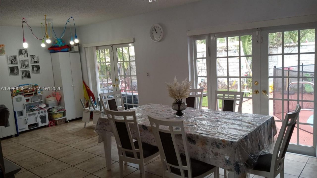 6645 Franklin St , Hollywood, FL 33024 Photo