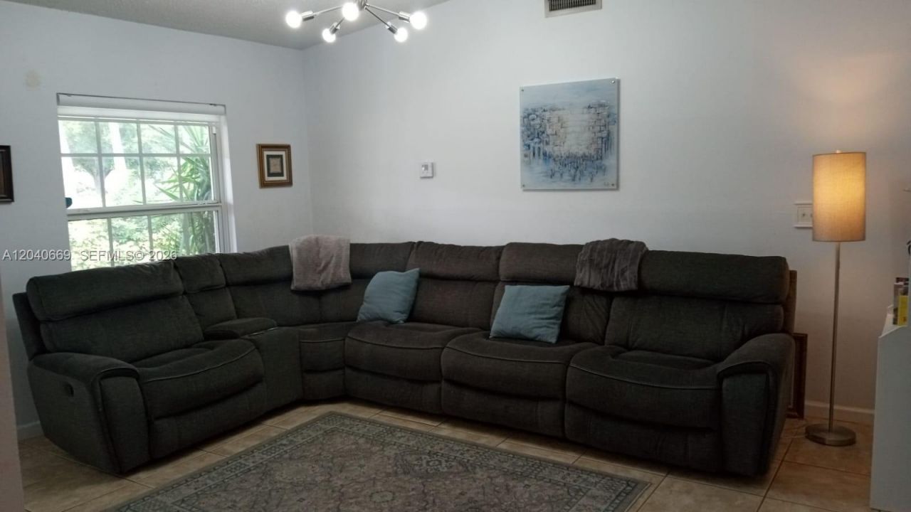 6645 Franklin St , Hollywood, FL 33024 Photo