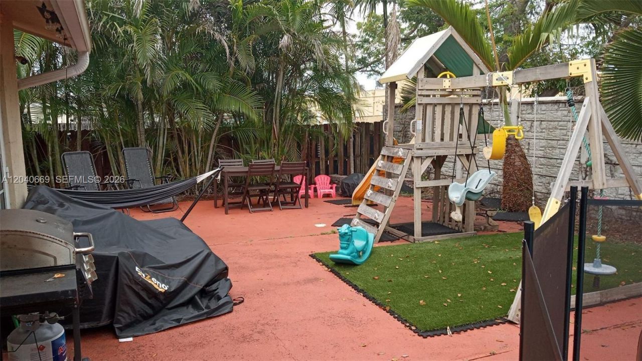 6645 Franklin St , Hollywood, FL 33024 Photo