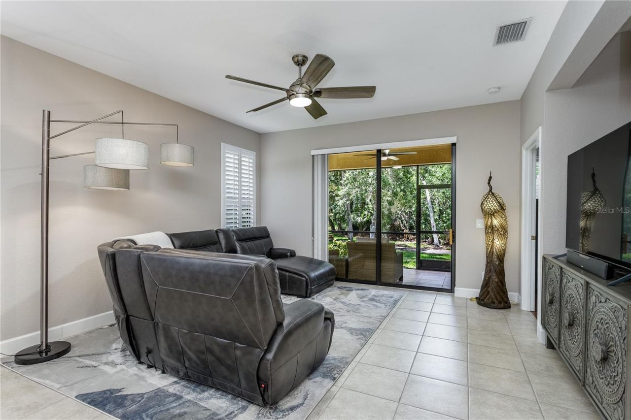 312 Seneca Falls Drive, Apollo Beach, FL 33572 Photo