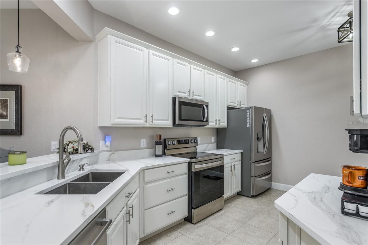 312 Seneca Falls Drive, Apollo Beach, FL 33572 Photo