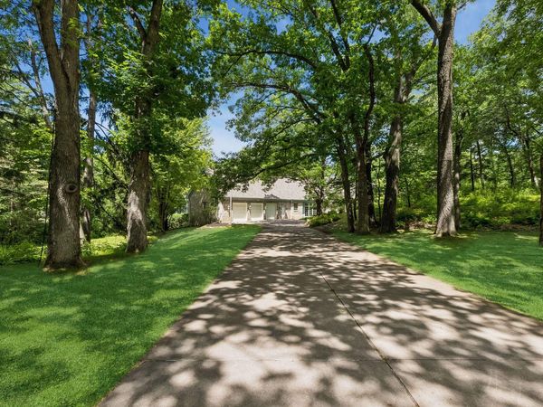 7 Mallard Lane , North Oaks, MN 55127