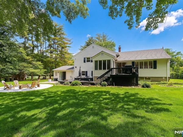 15 Eckerson Road, HARRINGTON PARK, NJ 07640