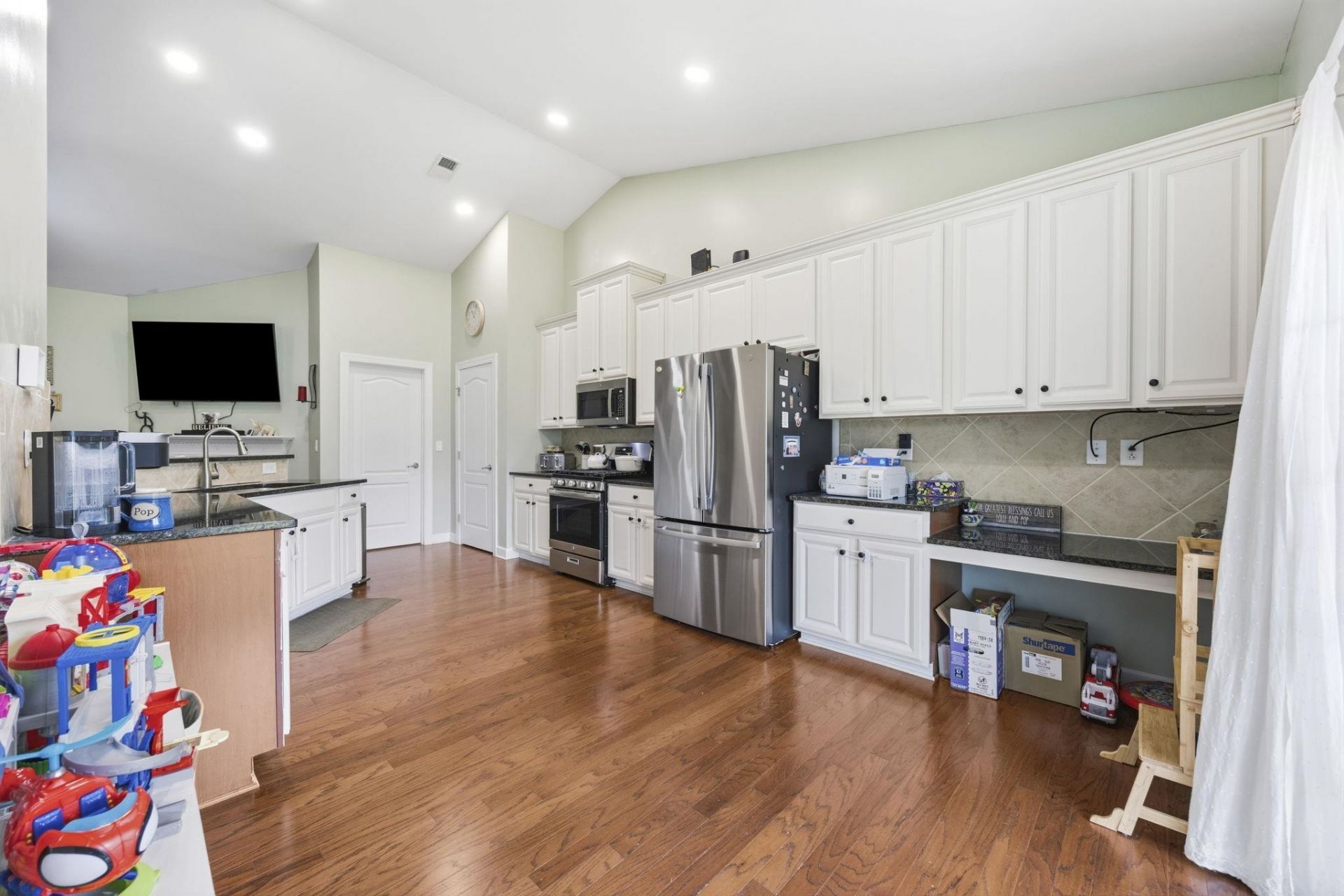 1758 Legacy Loop Photo 15
