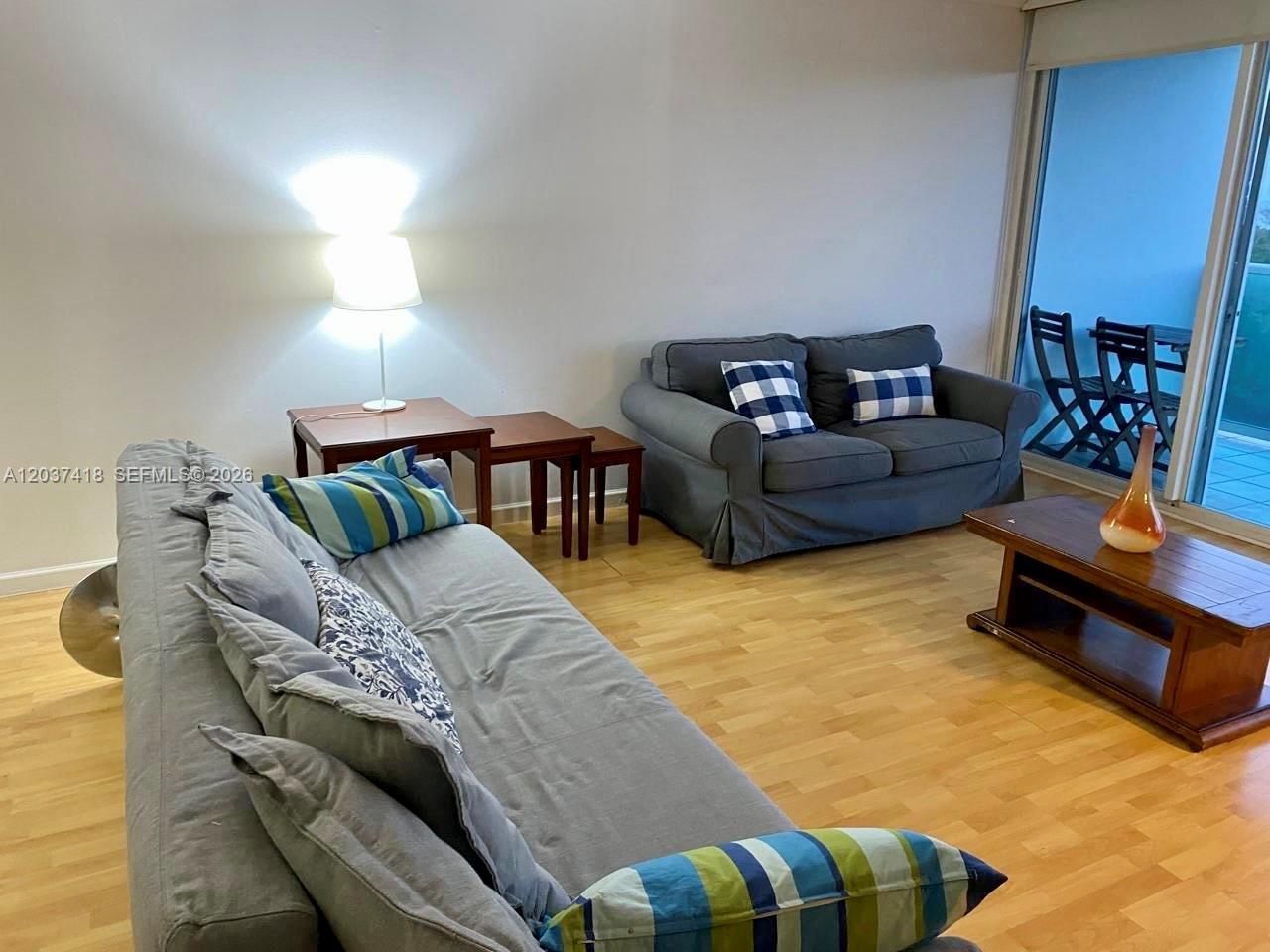 100 Bayview Dr , Unit 726, Sunny Isles Beach, FL 33160 Photo