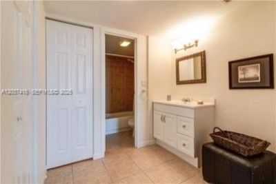 100 Bayview Dr , Unit 726, Sunny Isles Beach, FL 33160 Photo