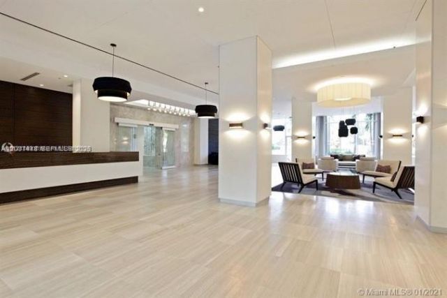 100 Bayview Dr , Unit 726, Sunny Isles Beach, FL 33160 Photo