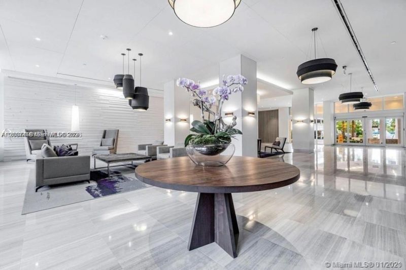 100 Bayview Dr , Unit 726, Sunny Isles Beach, FL 33160 Photo