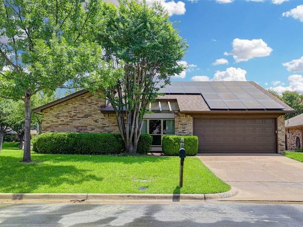 2308 Farrington Lane, Hurst, TX 76054