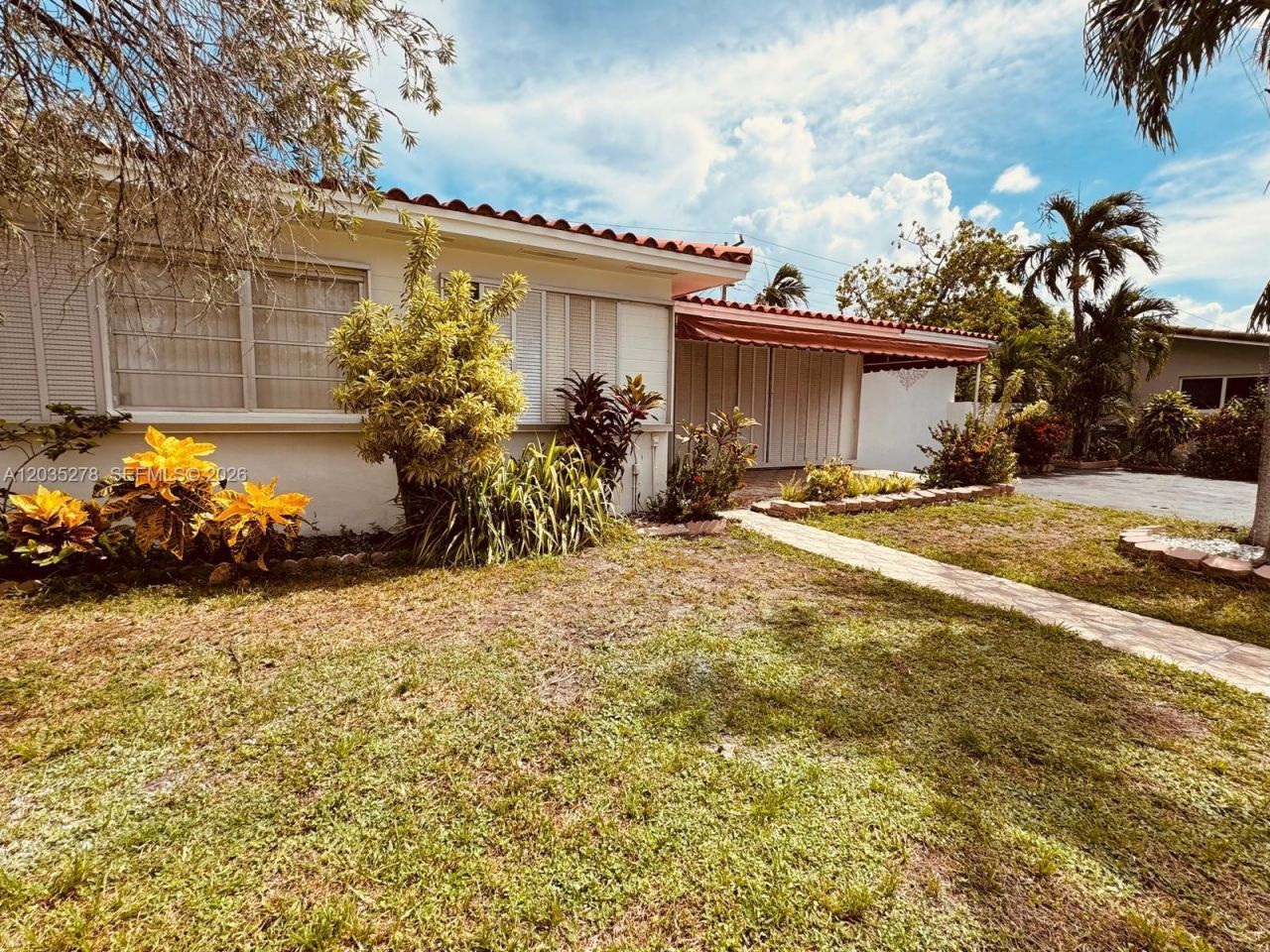 5950 NW 114th St- Efficiency 1,, Hialeah, FL 33012 Photo