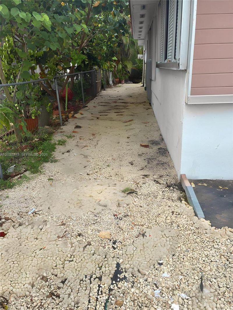 5950 NW 114th St- Efficiency 1,, Hialeah, FL 33012 Photo