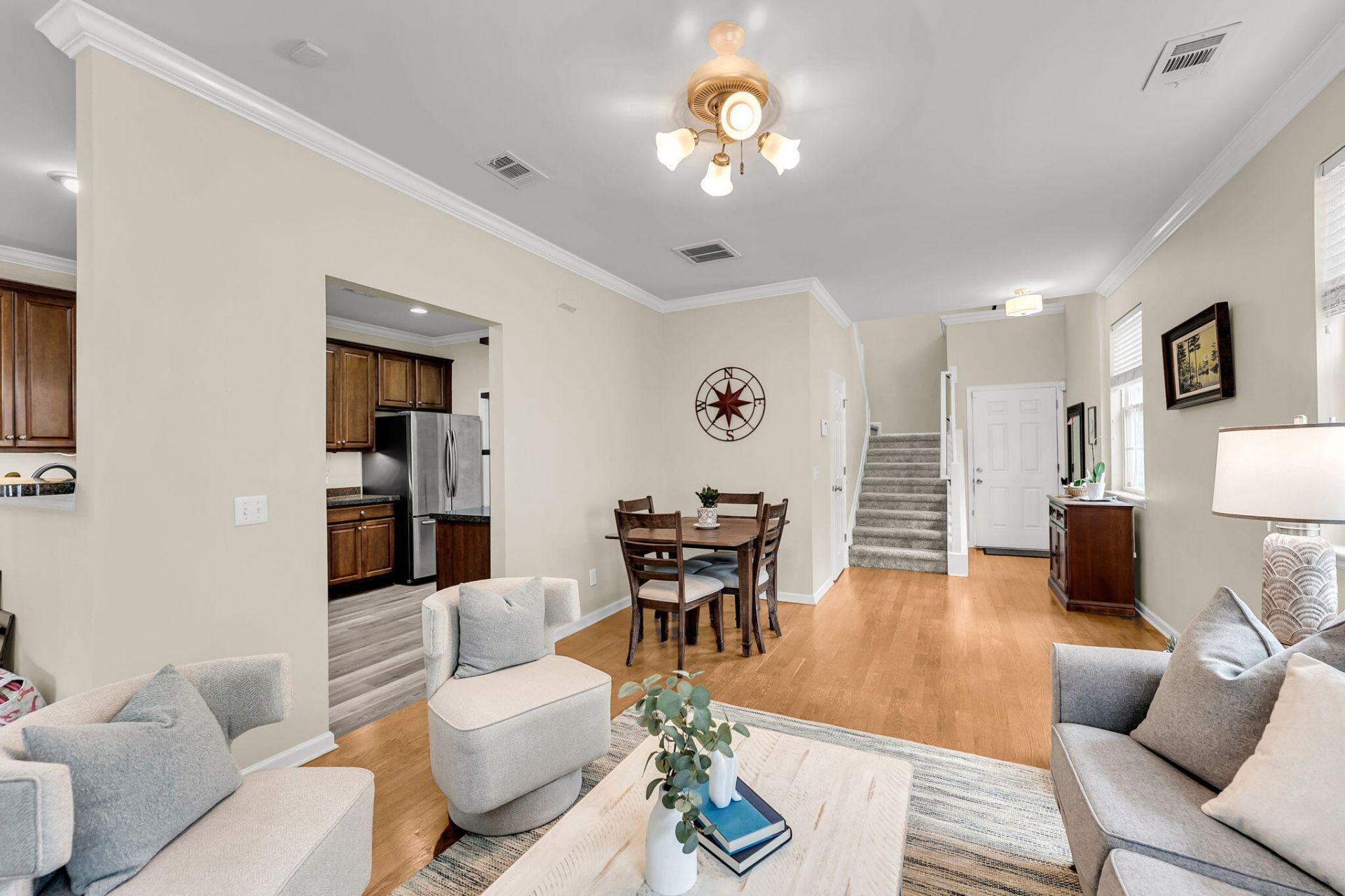 1502 Royal Colony Road Photo 5