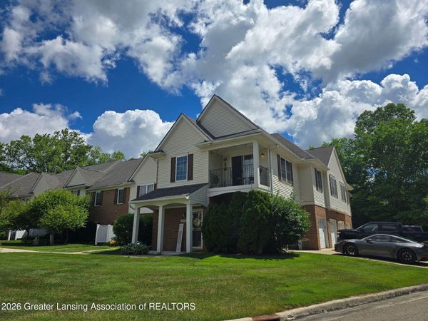 2858 Cottonwood Drive, Waterford, MI 48328