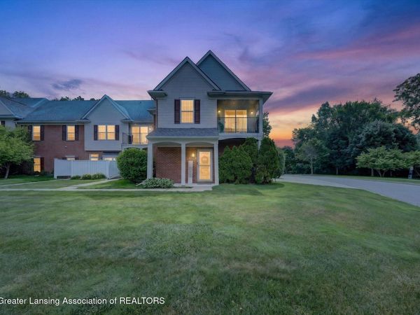 2858 Cottonwood Drive, Waterford, MI 48328