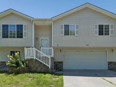 6933 N Steamboat Drive, Lincoln, NE 68521
