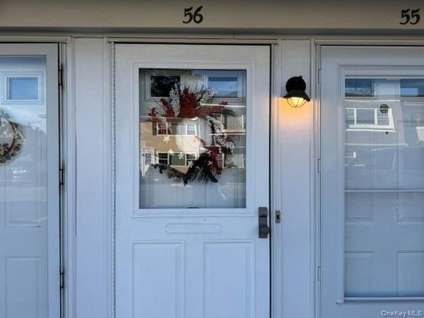 1 Atlantic Avenue , Unit 56, Farmingdale, NY 11735