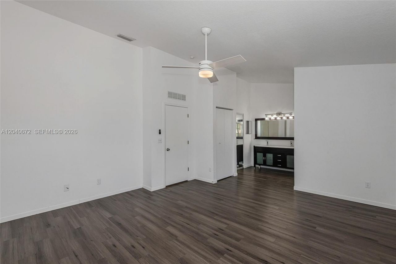 2123 SW 87th Ter, Miramar, FL 33025 Photo