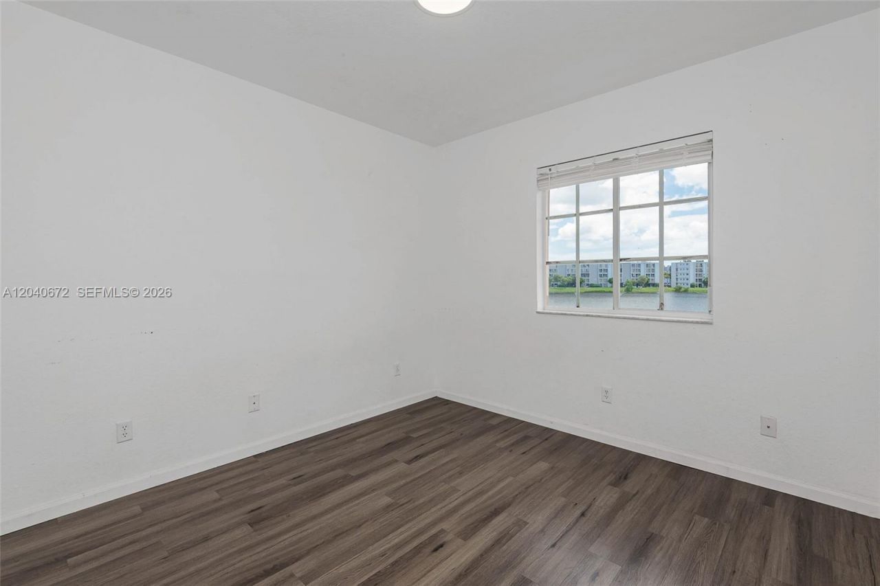2123 SW 87th Ter, Miramar, FL 33025 Photo